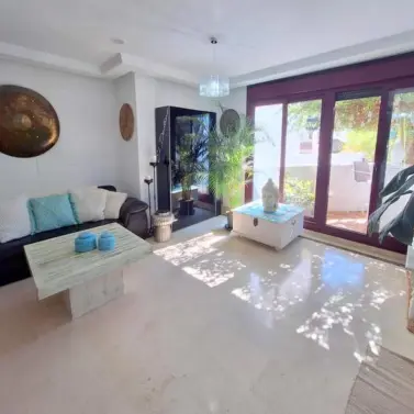 Продажа апартаментов на первом этаже в Casares