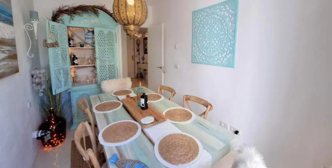 Продажа апартаментов на первом этаже в Casares 14