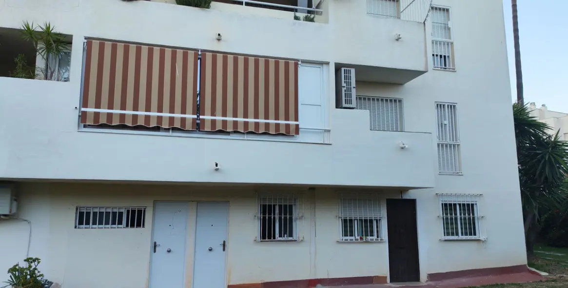 Sale of ground floor apartment in Marbella 8
