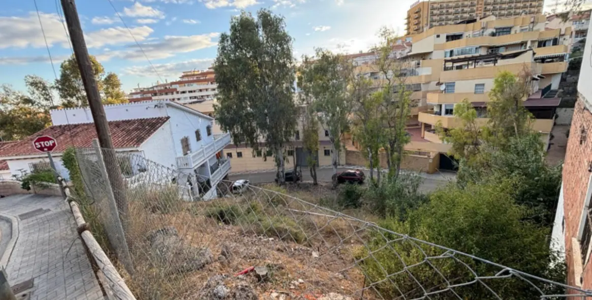Sale of residential plot in Rincón de la Victoria 2