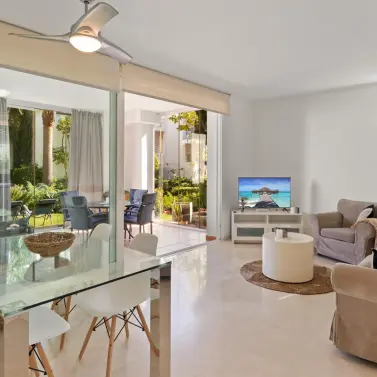 Продажа апартаментов на среднем этаже в Casares