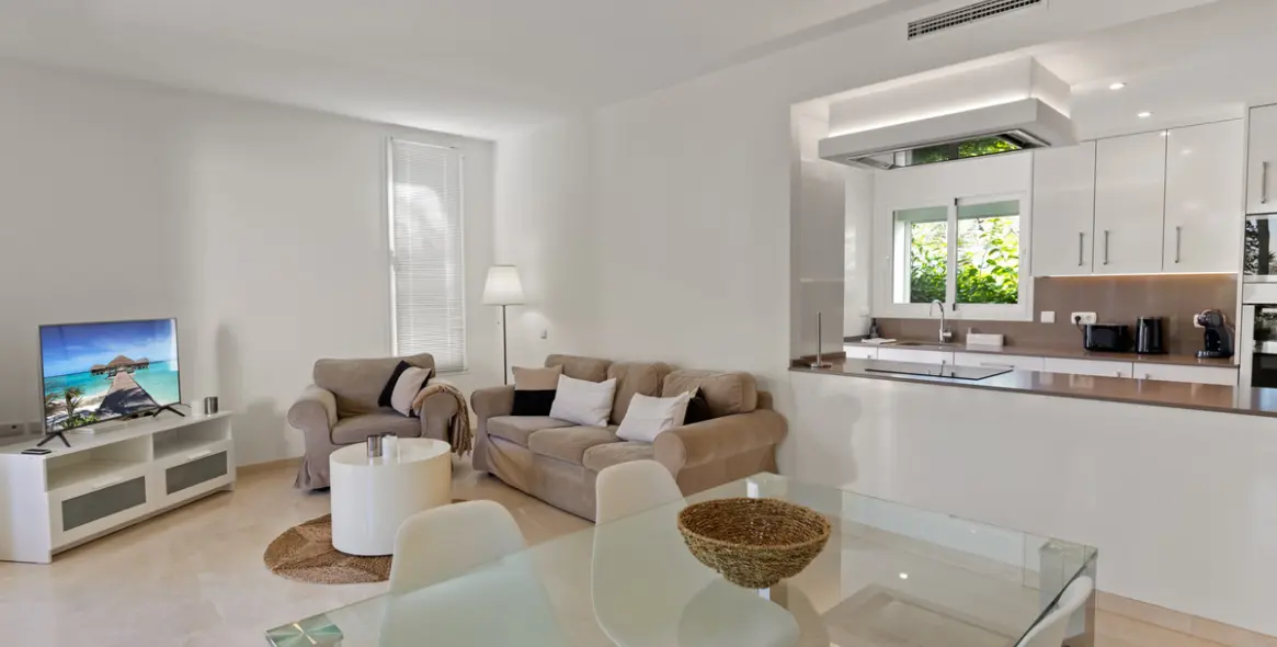 Продажа апартаментов на среднем этаже в Casares 3