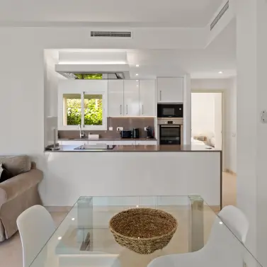 Продажа апартаментов на среднем этаже в Casares