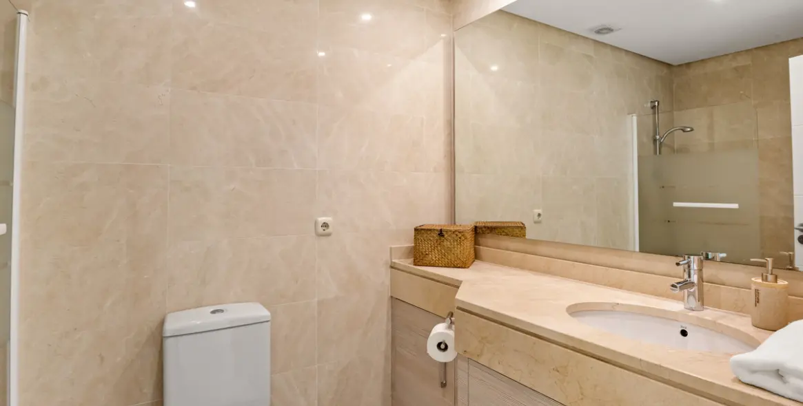 Продажа апартаментов на среднем этаже в Casares 14