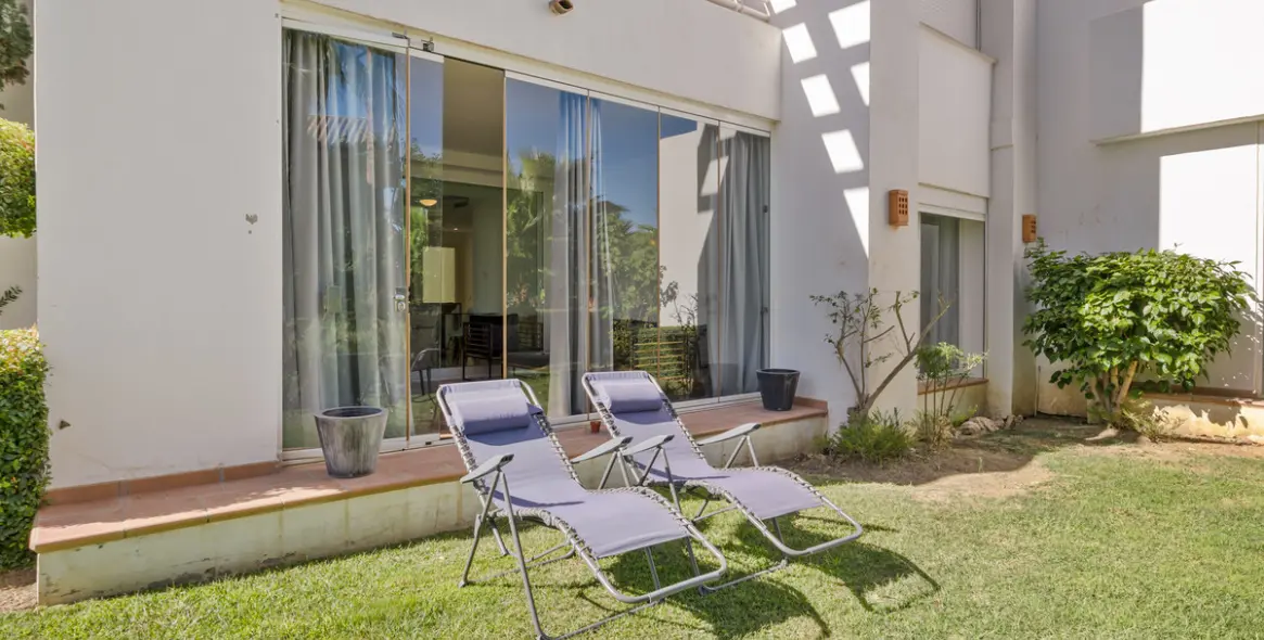 Продажа апартаментов на среднем этаже в Casares 20