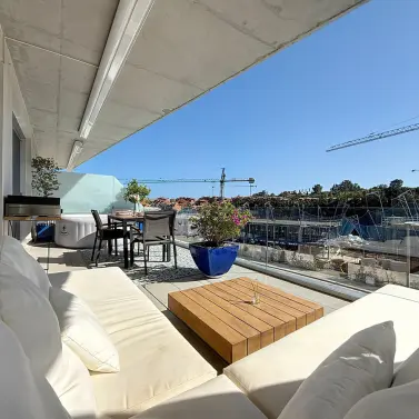 Продажа апартаментов на среднем этаже в Estepona