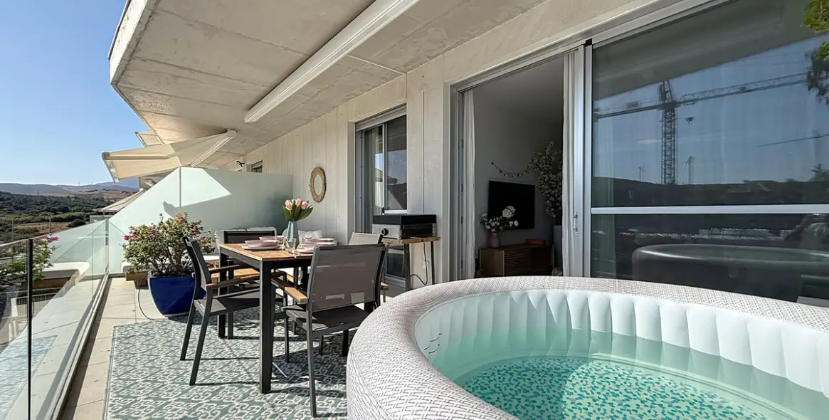 Sale of middle floor apartment in Estepona 6