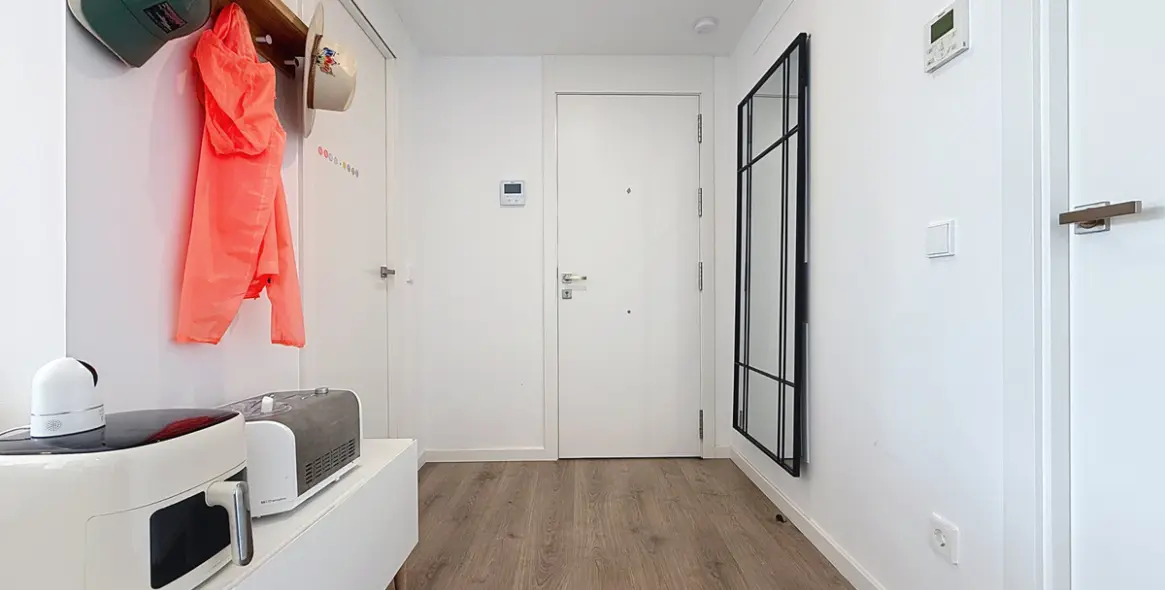 Sale of middle floor apartment in Estepona 13