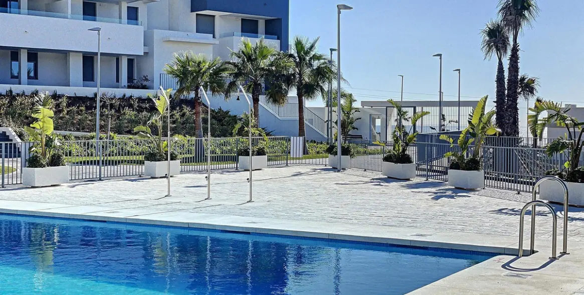 Продажа апартаментов на среднем этаже в Estepona 27