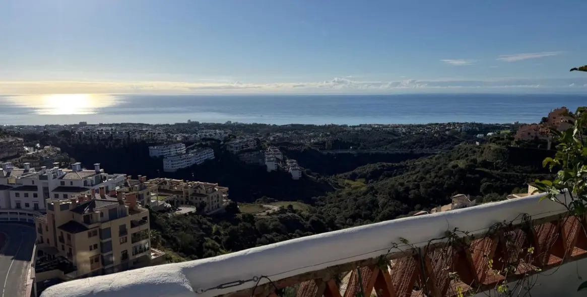 Продажа пентхауса в Calahonda 1