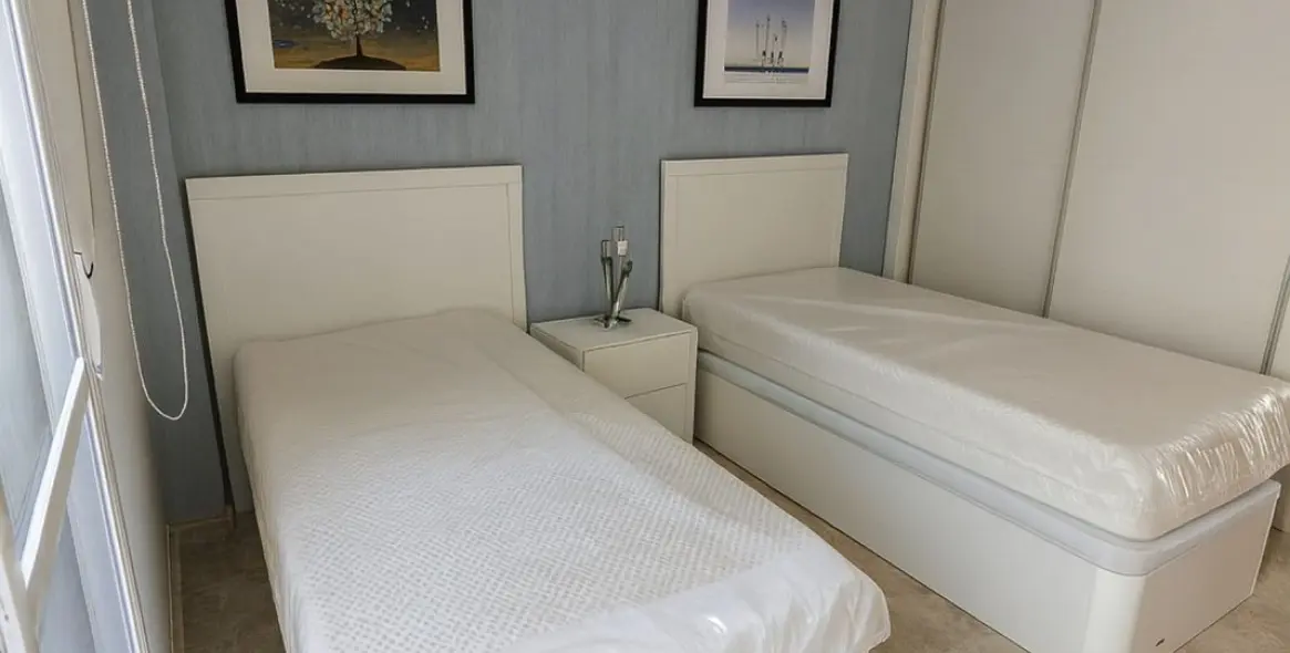 Sale of ground floor apartment in Nueva Andalucía 6