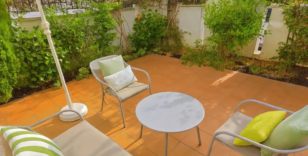 Sale of ground floor apartment in Nueva Andalucía 12