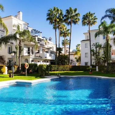 Sale of ground floor apartment in Nueva Andalucía