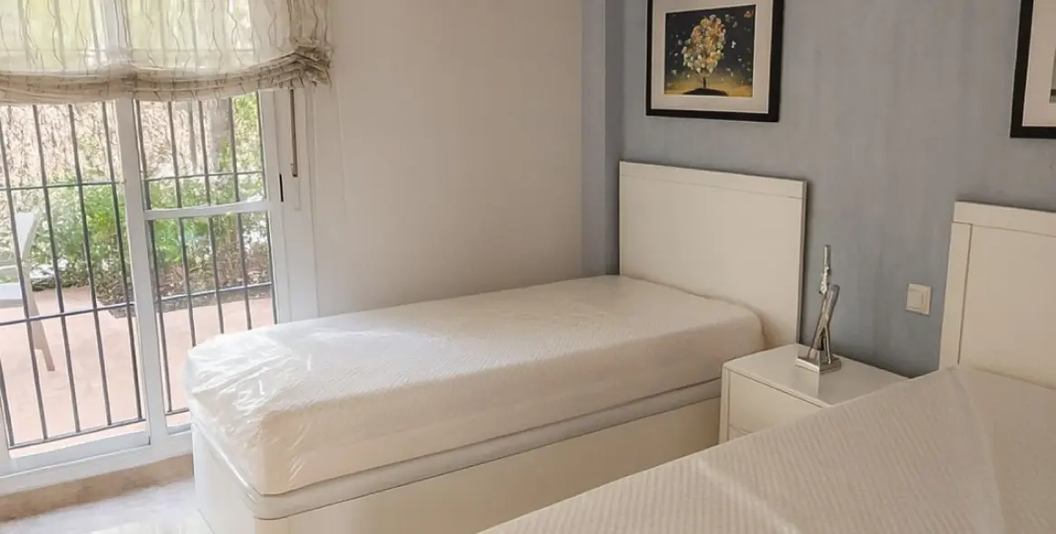 Продажа апартаментов на первом этаже в Nueva Andalucía 5