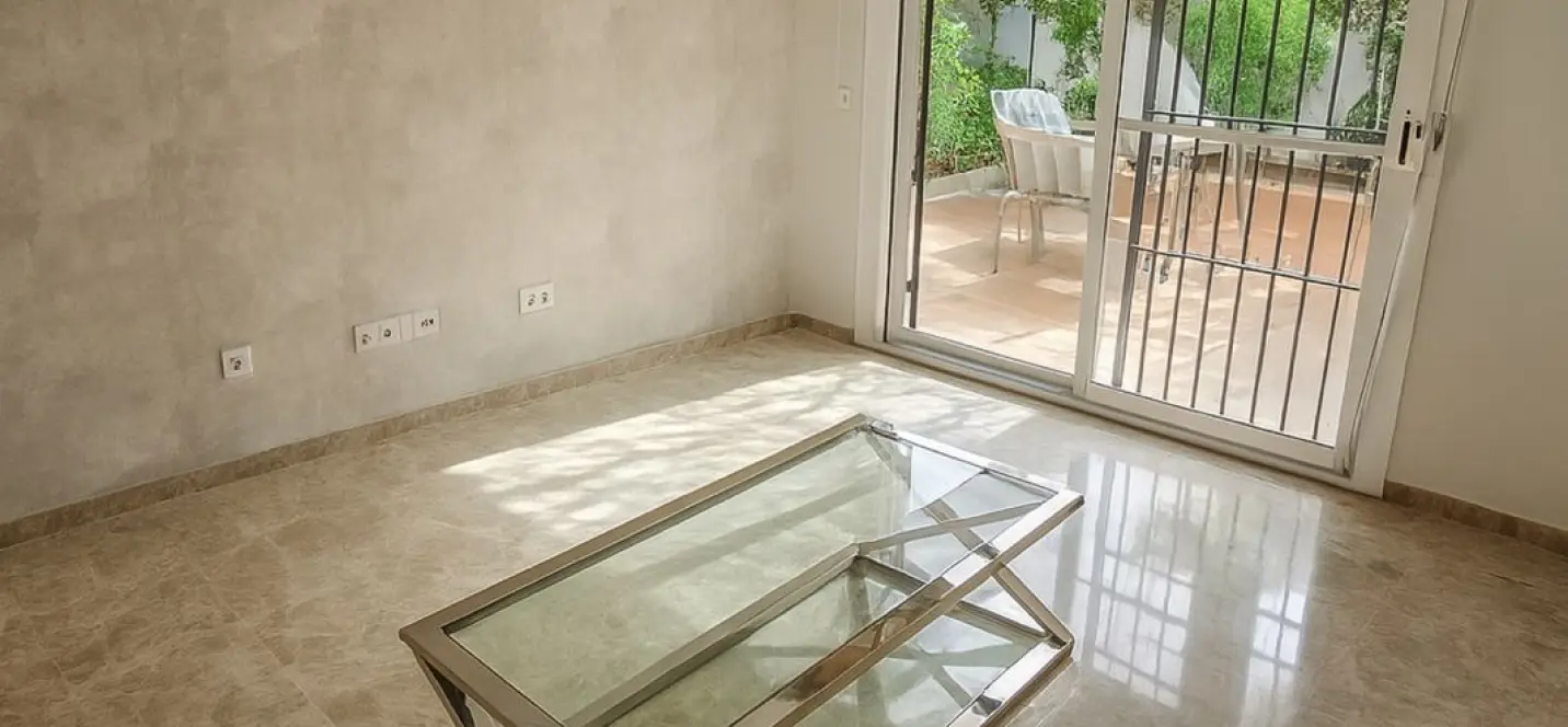 Venta de apartamento en planta baja en Nueva Andalucía 1