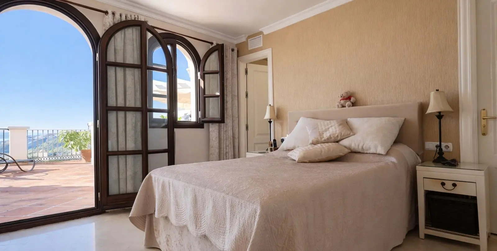 Sale of townhouse in La Heredia 23