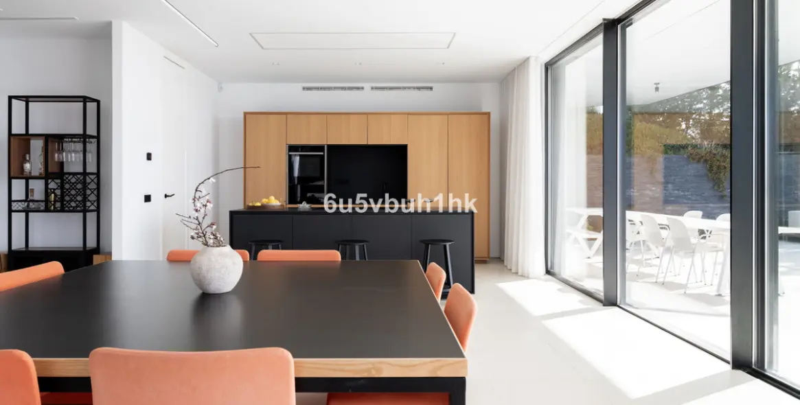 Продажа  отдельно стоящей виллы в Valtocado 13