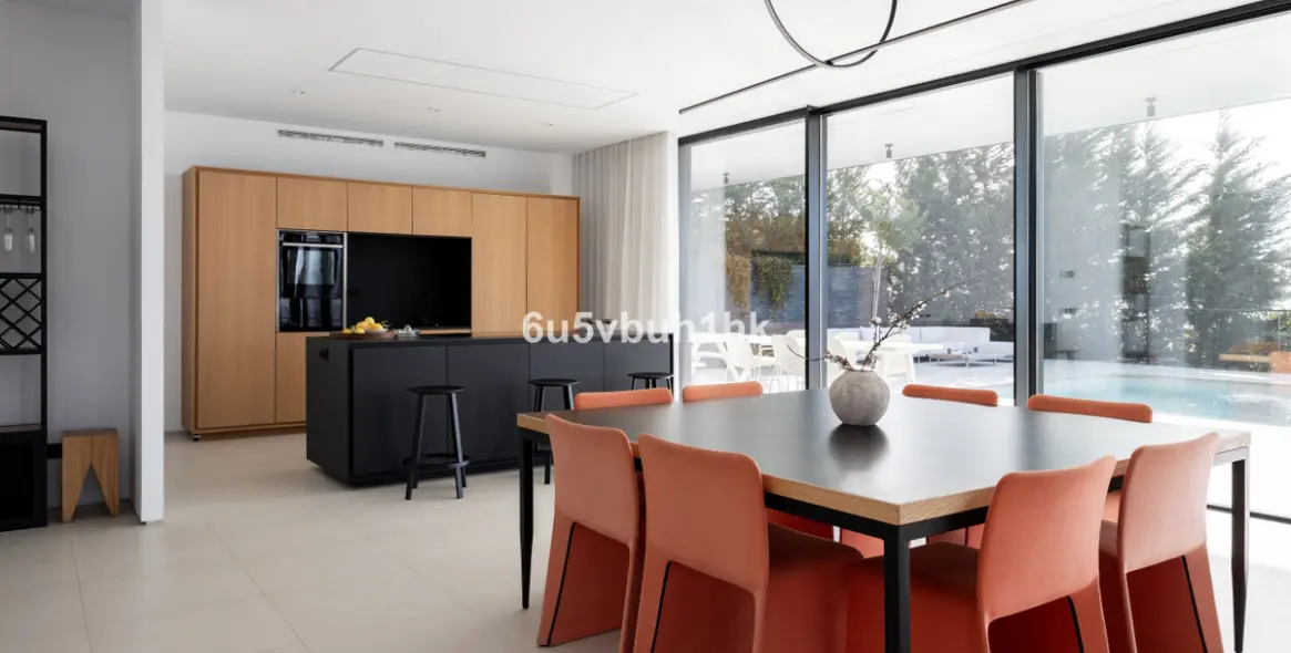 Продажа  отдельно стоящей виллы в Valtocado 16