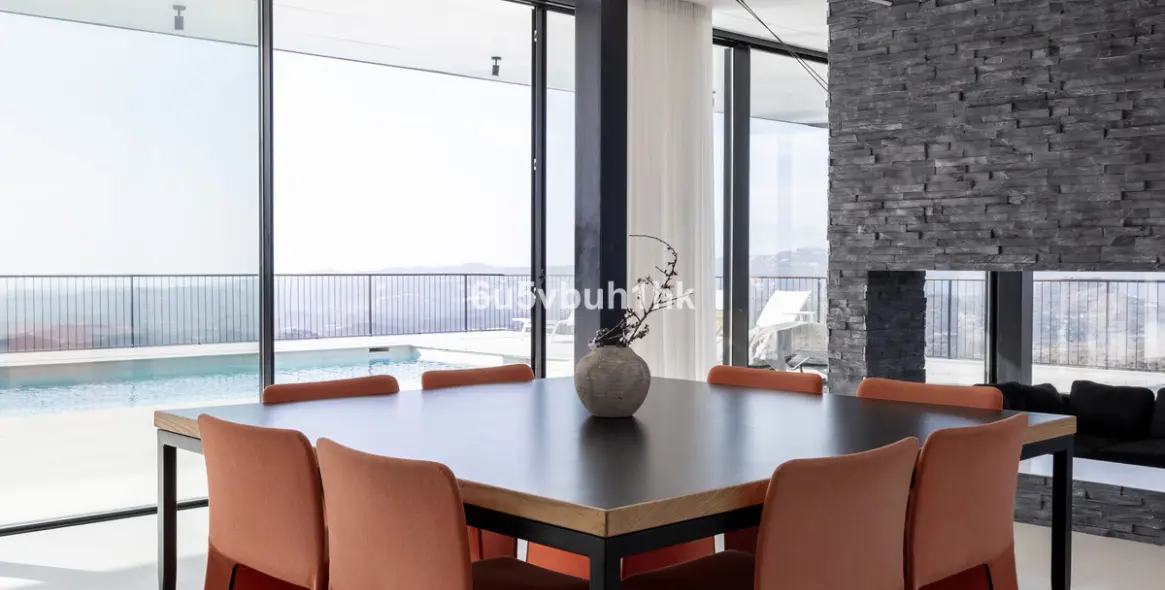 Продажа  отдельно стоящей виллы в Valtocado 20