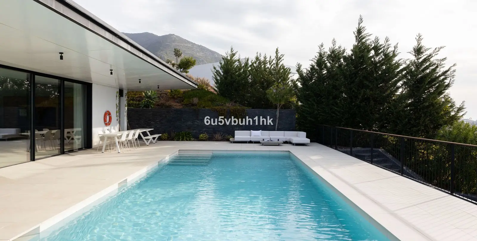 Sale of detached villa in Valtocado 61
