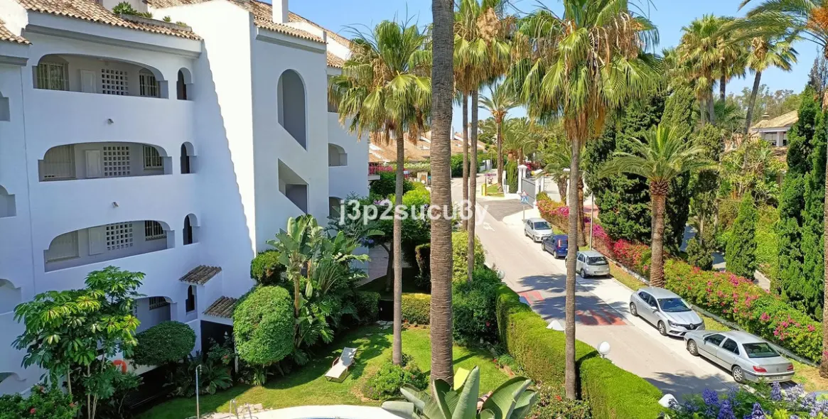 Long-term rent of middle floor apartment in Guadalmina Baja 1