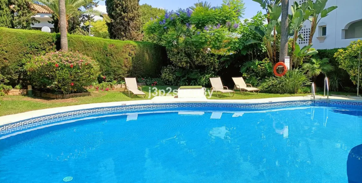 Long-term rent of middle floor apartment in Guadalmina Baja 3