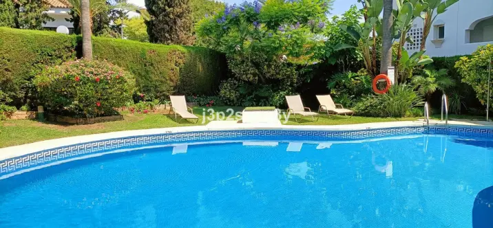 Long-term rent of middle floor apartment in Guadalmina Baja 2