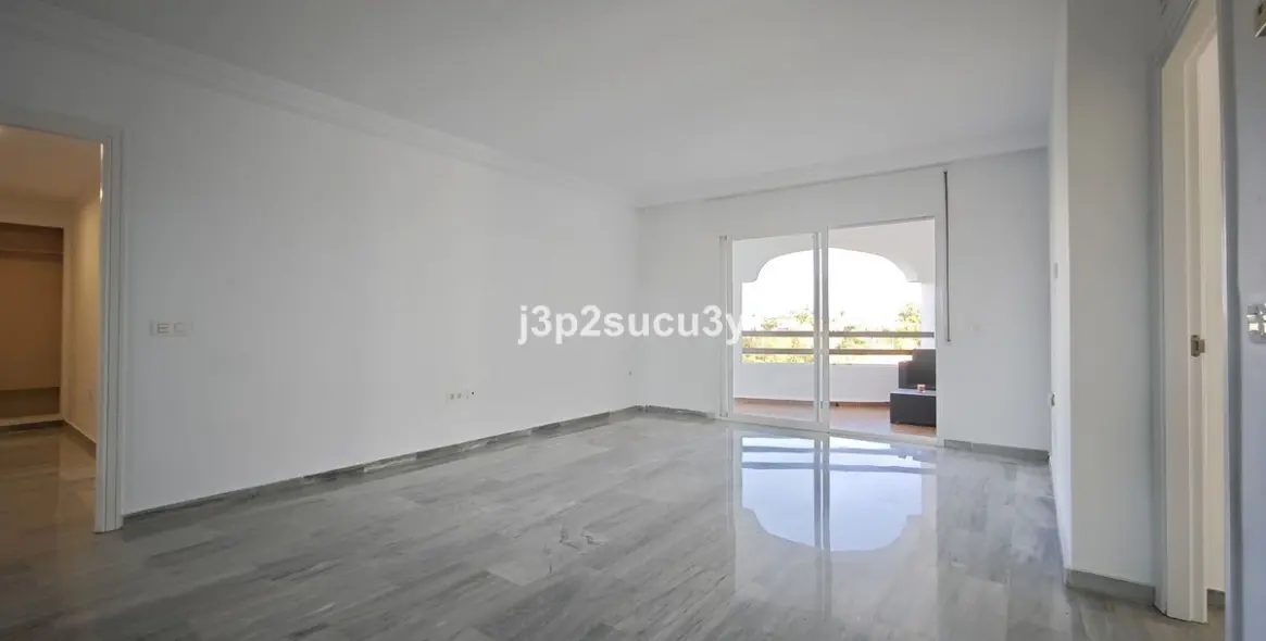 Long-term rent of middle floor apartment in Guadalmina Baja 6