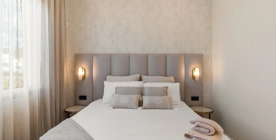 Short-term rent of detached villa in Santa Clara 16