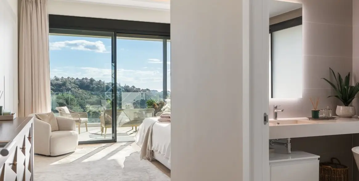 Short-term rent of detached villa in Santa Clara 27