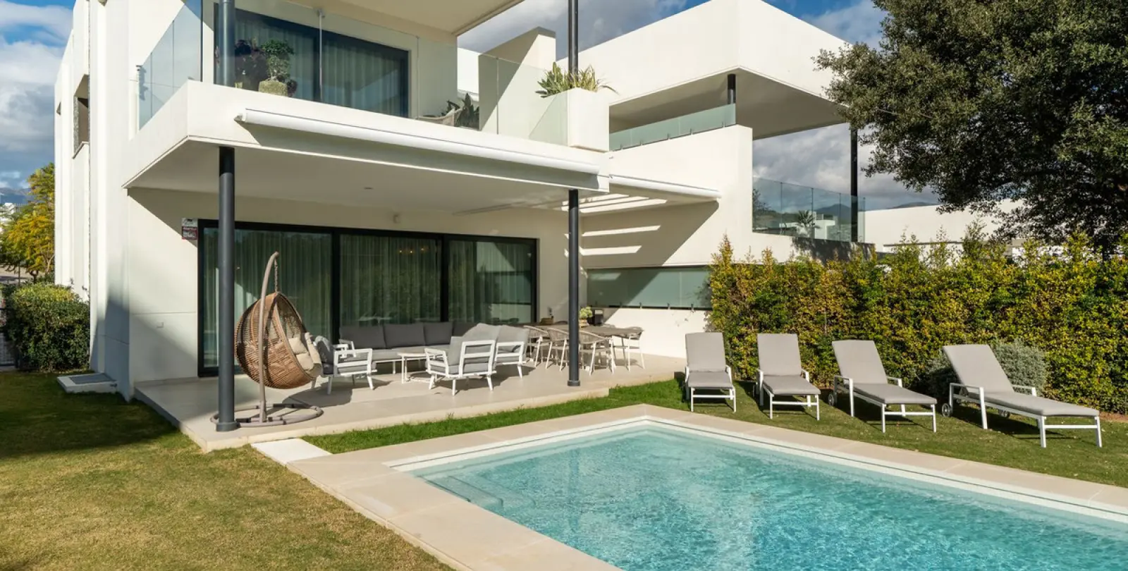 Short-term rent of detached villa in Santa Clara 1