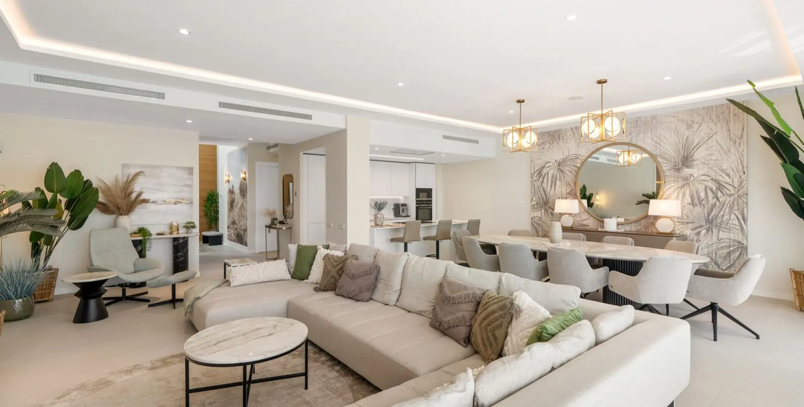 Short-term rent of detached villa in Santa Clara 2