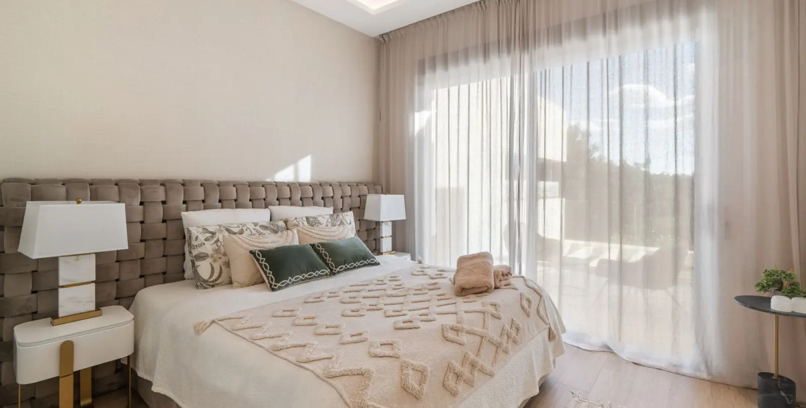 Short-term rent of detached villa in Santa Clara 18