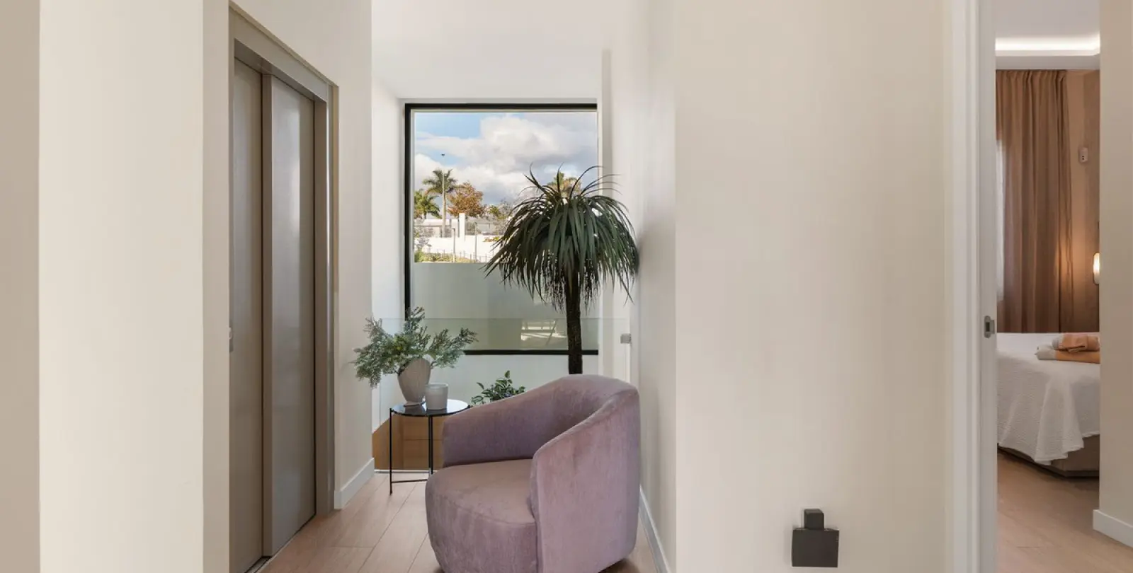 Short-term rent of detached villa in Santa Clara 26