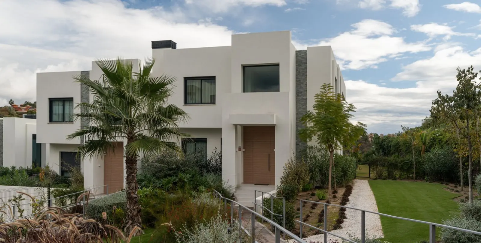 Short-term rent of detached villa in Santa Clara 32