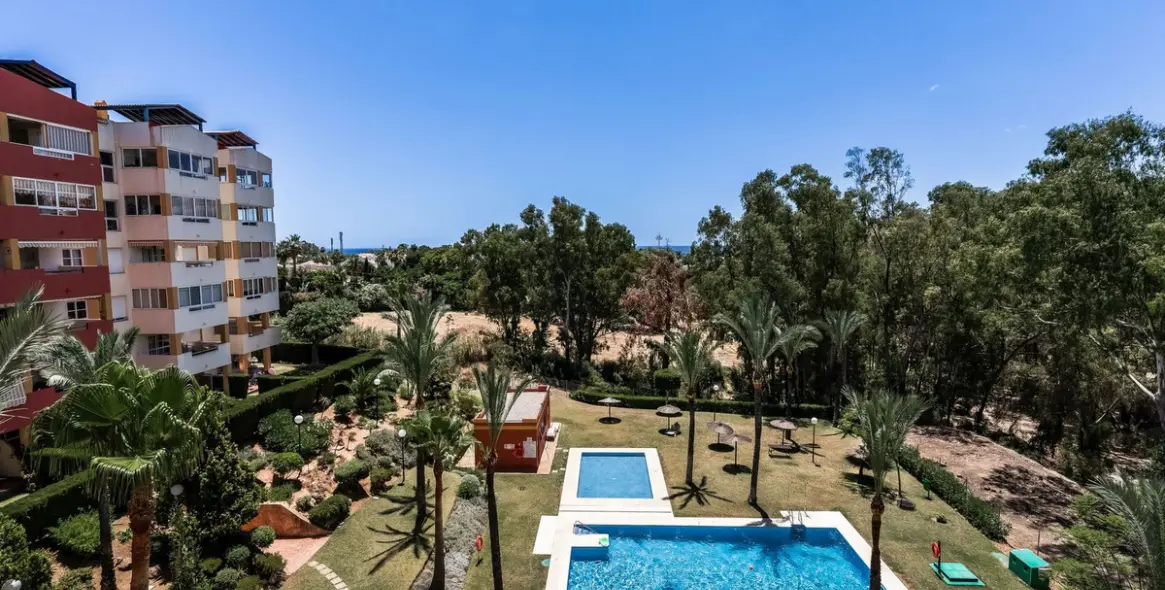 Продажа апартаментов на среднем этаже в Atalaya 1