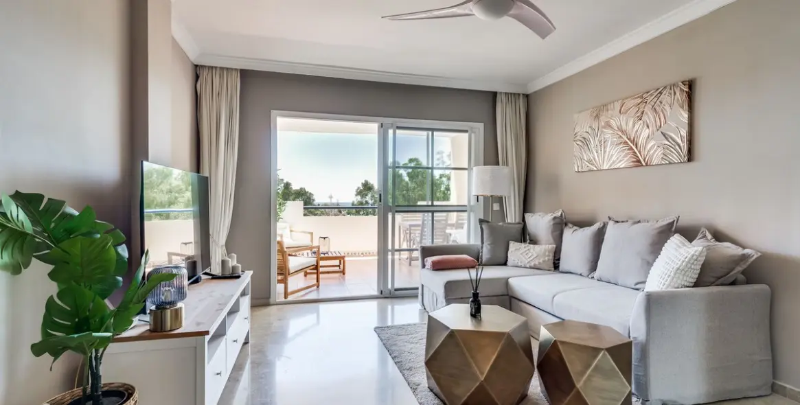 Продажа апартаментов на среднем этаже в Atalaya 5