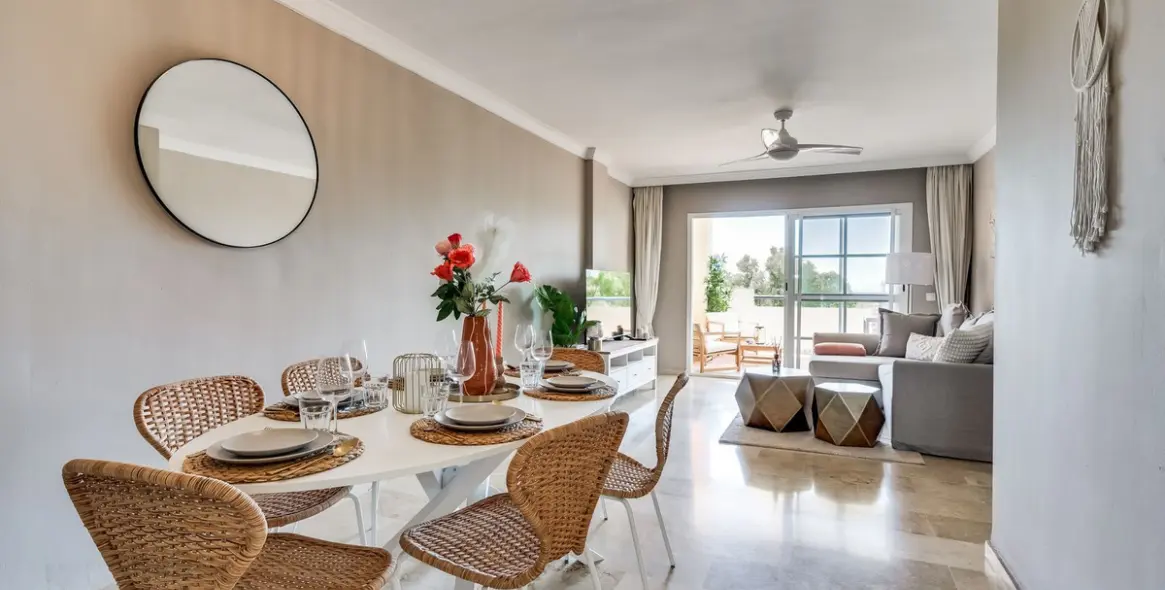 Продажа апартаментов на среднем этаже в Atalaya 8