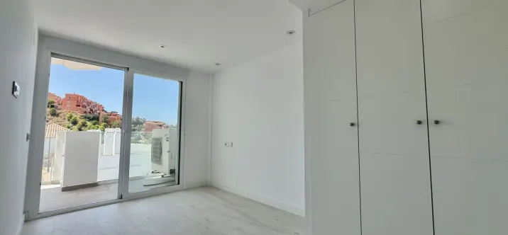 Sale of middle floor apartment in Rincón de la Victoria 4