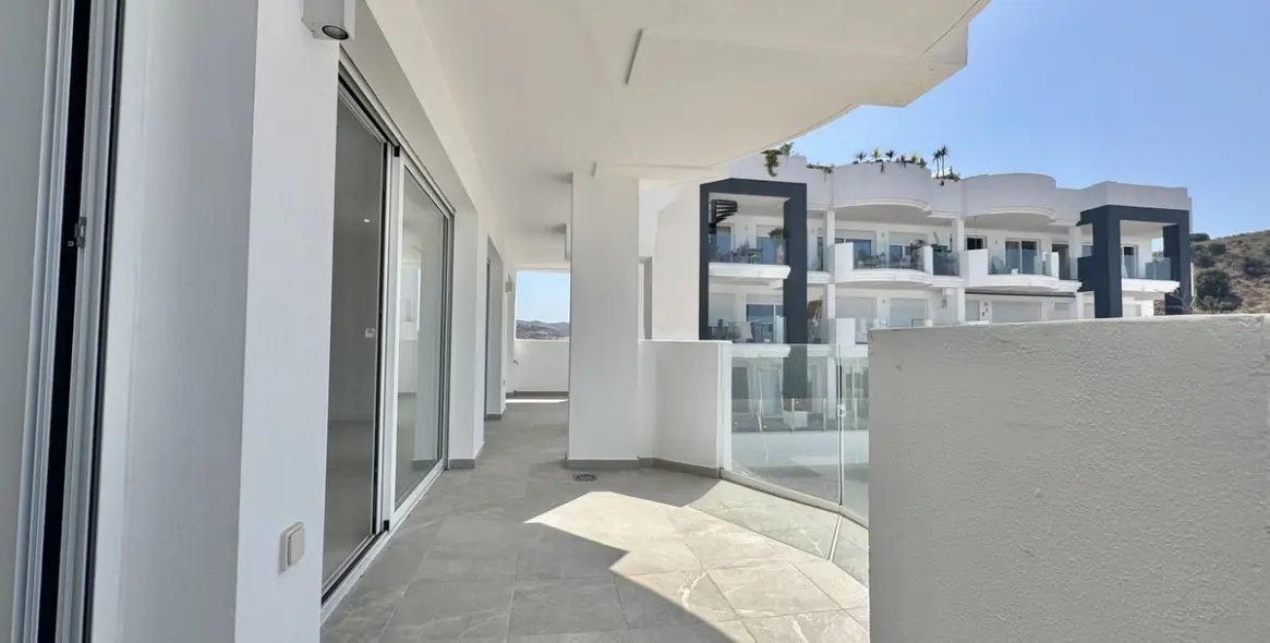 Sale of middle floor apartment in Rincón de la Victoria 16