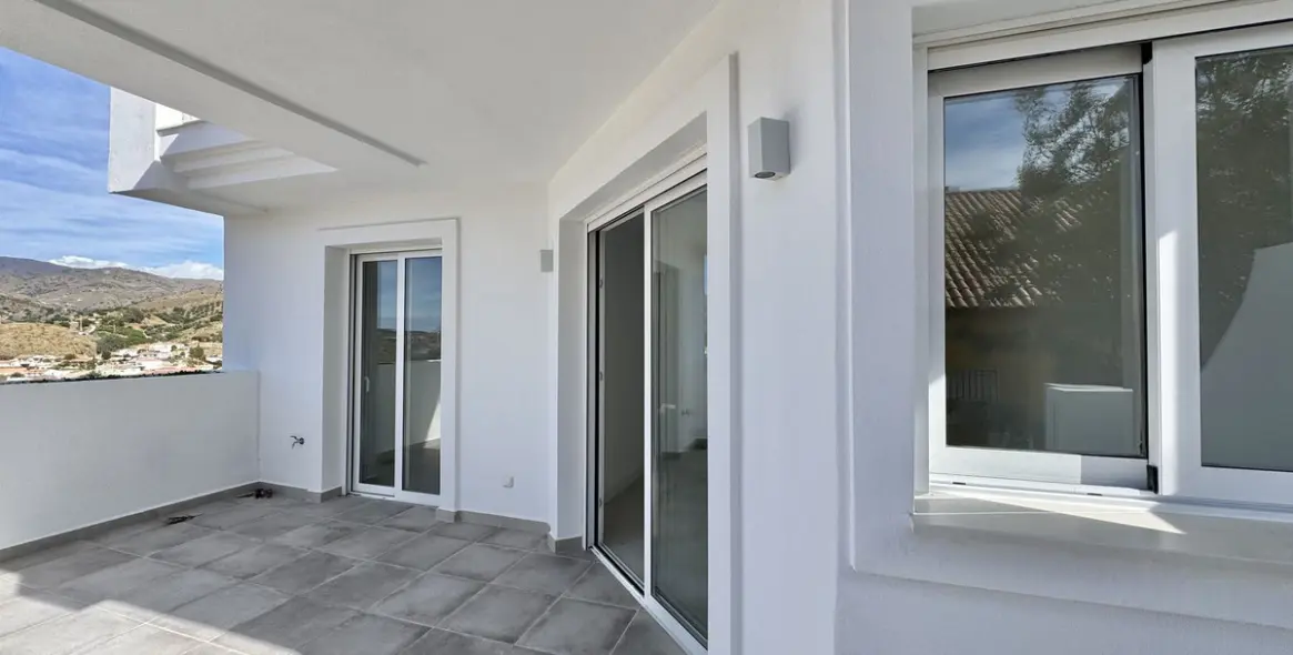 Sale of penthouse in Rincón de la Victoria 8