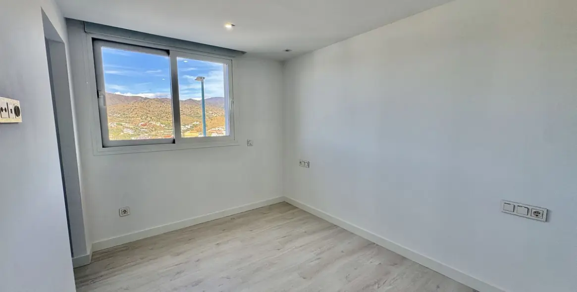 Sale of penthouse in Rincón de la Victoria 12