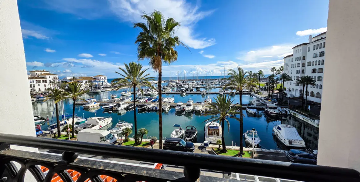 Продажа апартаментов на среднем этаже в La Duquesa 7