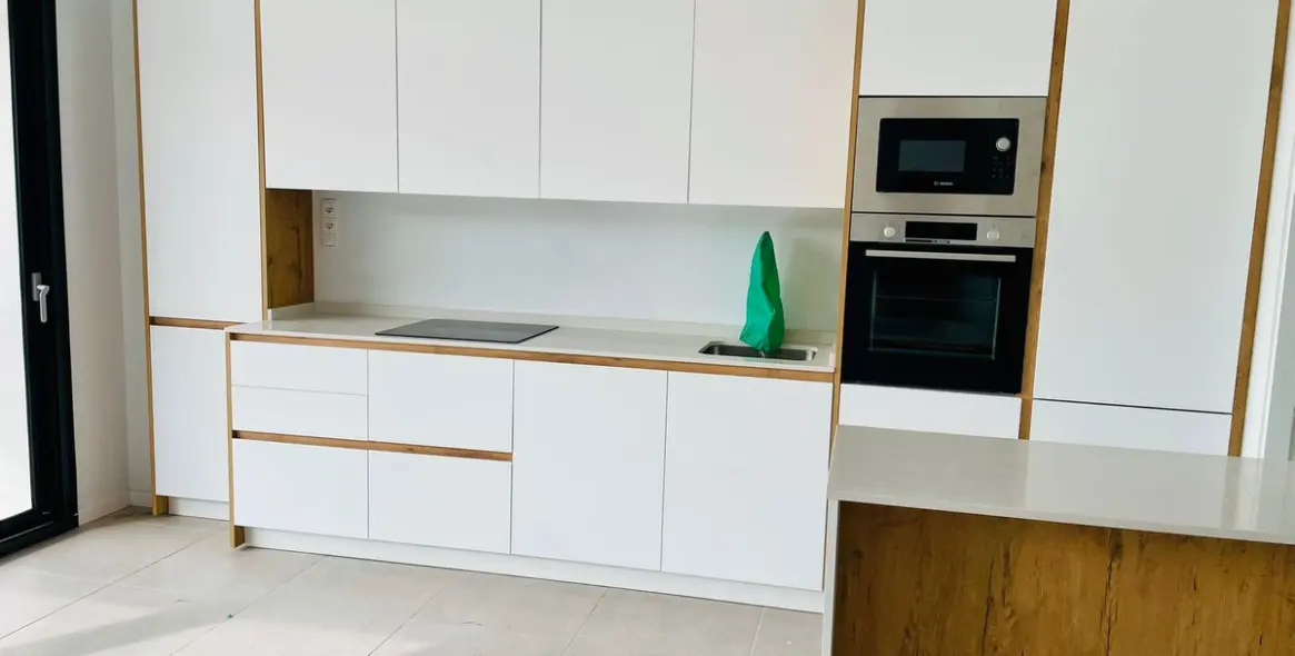 Sale of middle floor apartment in Estepona 4