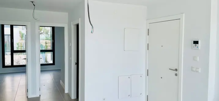 Sale of middle floor apartment in Estepona 4