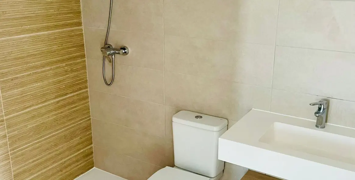 Sale of middle floor apartment in Estepona 7