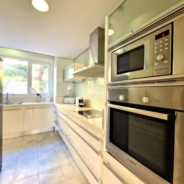 Продажа апартаментов на среднем этаже в Marbella