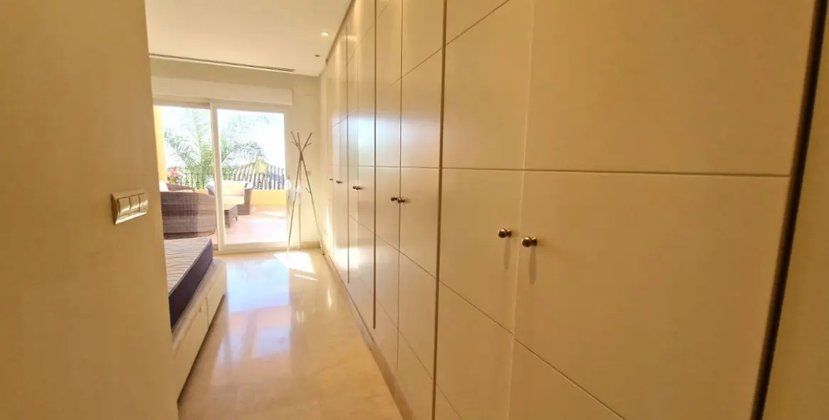 Продажа апартаментов на среднем этаже в Marbella 8