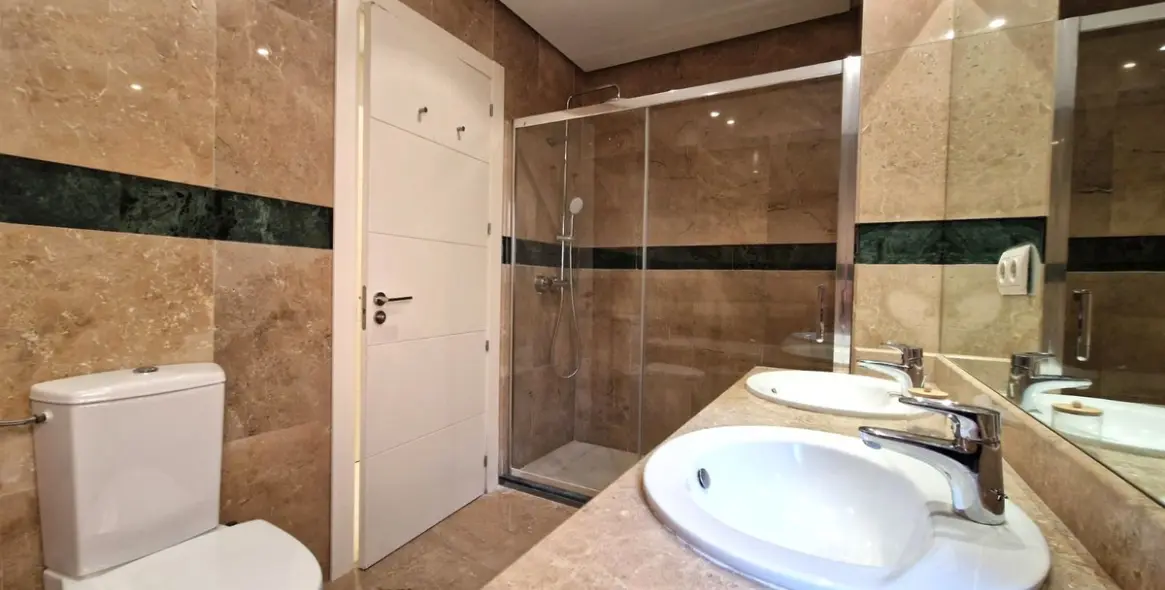 Продажа апартаментов на среднем этаже в Marbella 23