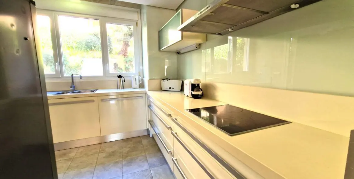 Продажа апартаментов на среднем этаже в Marbella 32